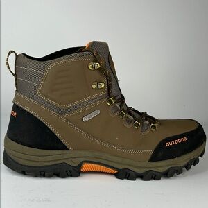 Men's Hiking Boots - Brown and Black